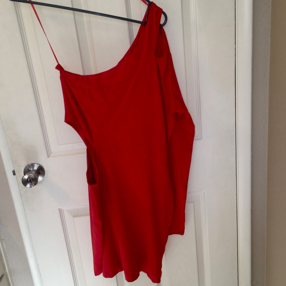 NWOT Sexy Cecico Vibrant Red Cut-out Dress